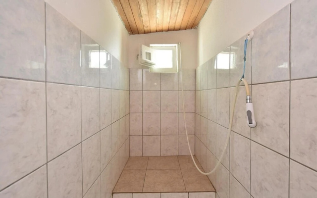 Nice Apartment in Bogomolje With 2 Bedrooms