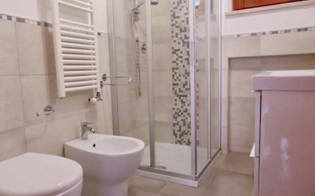 N80 - Numana, bilocale con terrazzo in centro