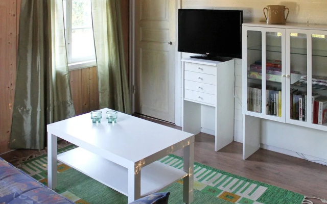 6 Person Holiday Home in Stjarnhov