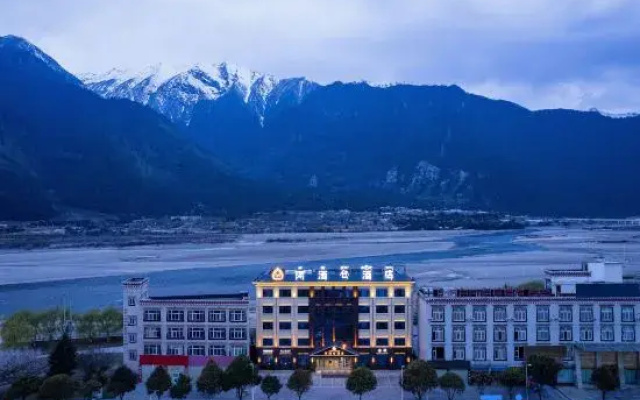 Asakang Hotel (Bayizhen People's Government Branch)