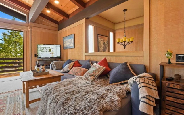 Rocky Ridge Retreat