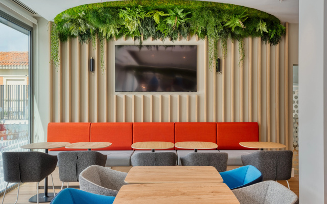 Holiday Inn Express Madrid Airport by IHG