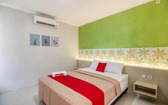 RedDoorz near Malioboro Tugu Station Jogja 2