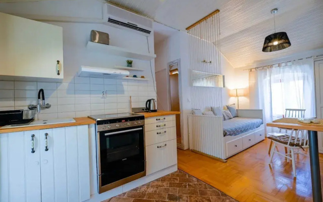 Snug and Stylish Downtown Rovinj Apartment