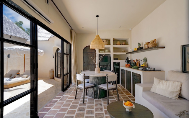 "Savili Villas Nyang Nyang"