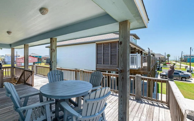 Beach Please 3 Bedroom Home by RedAwning