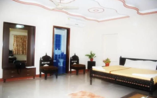 Priya Hotel