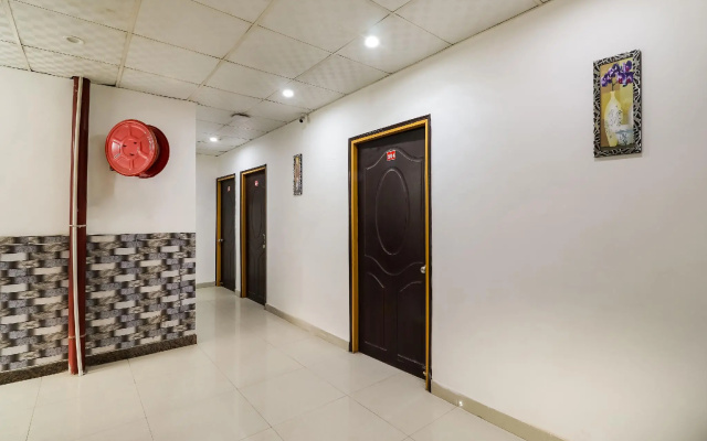 Collection O 70887 Hotel Moonlight