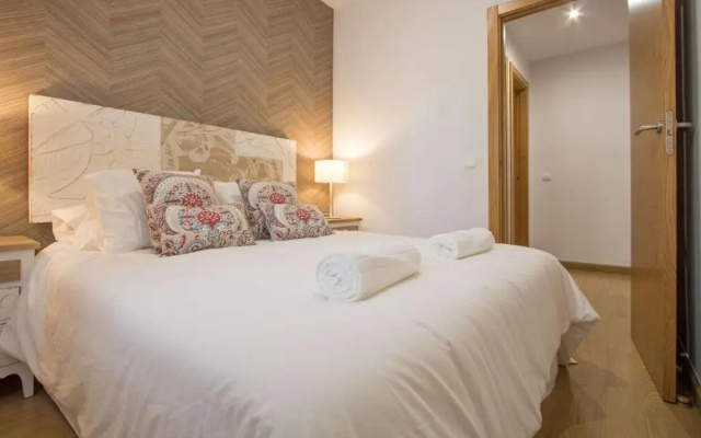Luis Rey Central Suite by Valcambre