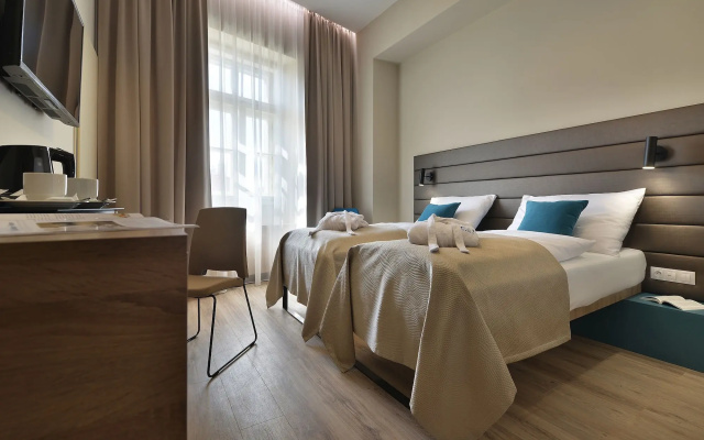 EA Hotel New Town