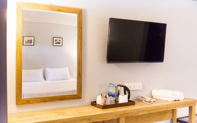 Ratana Hotel