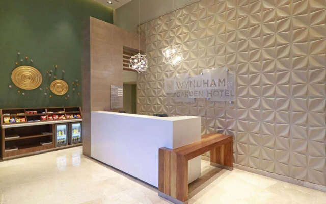 Wyndham Garden Valle Real