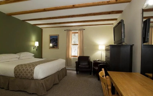 Columbine Inn & Conference Center