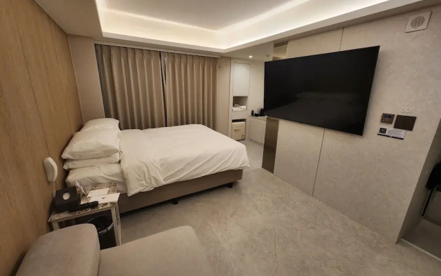 Seoul Inn Hotel by the Designers