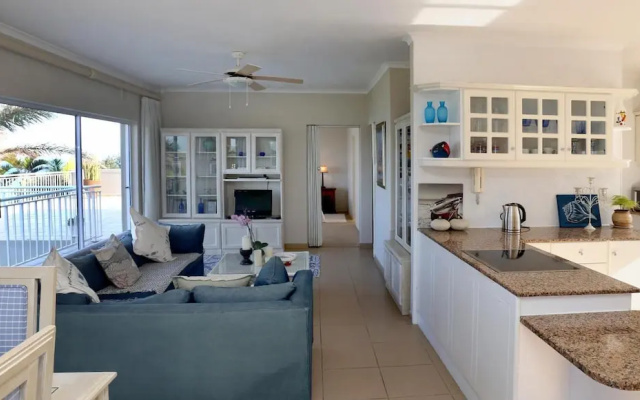 Acacia Crescent Seaview Manor