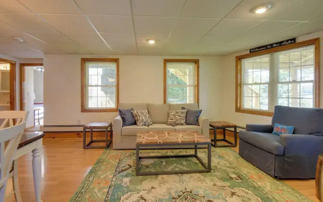 Walk to Lake Winnisquam Access: Cozy Retreat