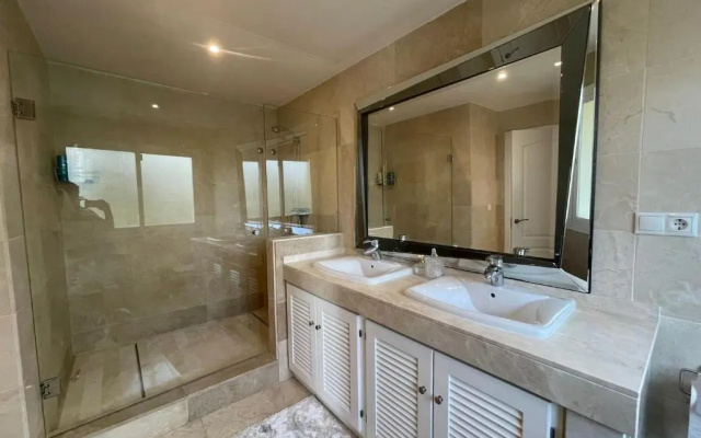 Villa Olga MARBELLA- GOLDEN MILE -Breathtaking SEA VIEW- PRIVATE POOL