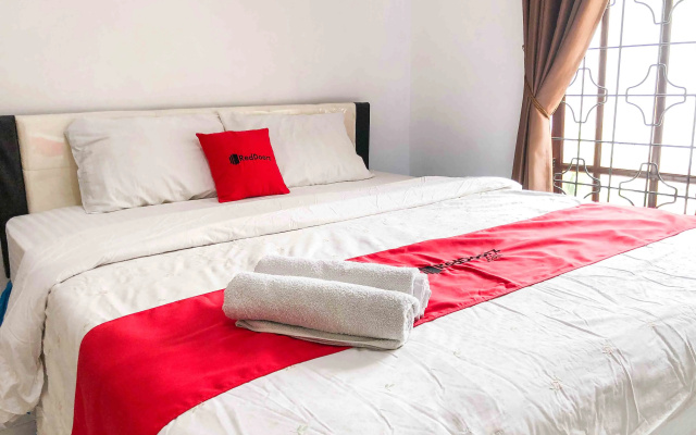 RedDoorz near Eco Green Park Batu
