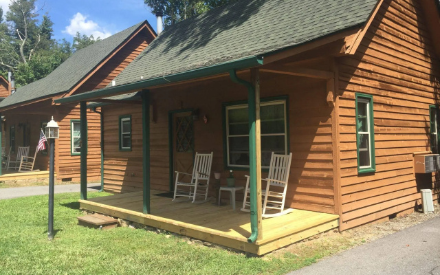 Creekwood Village Resort
