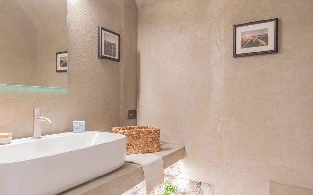 Gaia Suite Nearby Urio s Castle
