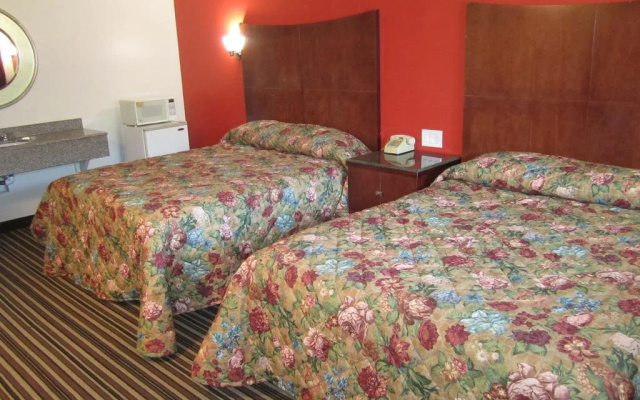 Travel Inn & Suites