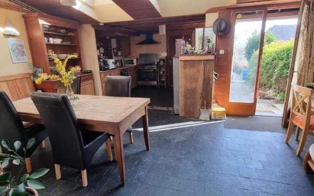 Eco renovation for 8 people near the beach