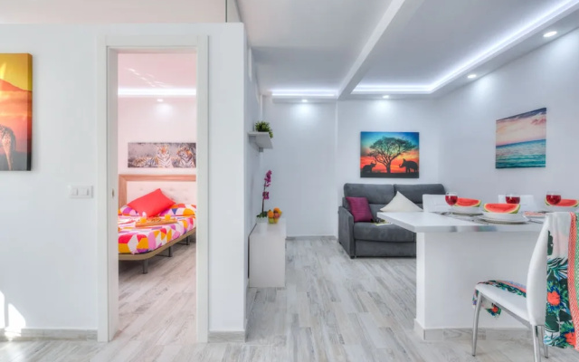 Tidy Little Apartment, Air Conditioning and Pool
