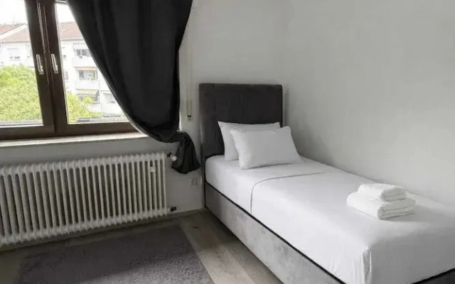 Frankfurt West Family Stay