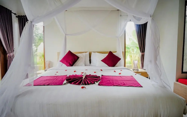 Three Gold Luxury Private Villa