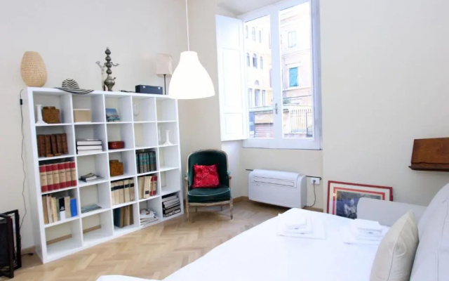 Maria Cristina Flat