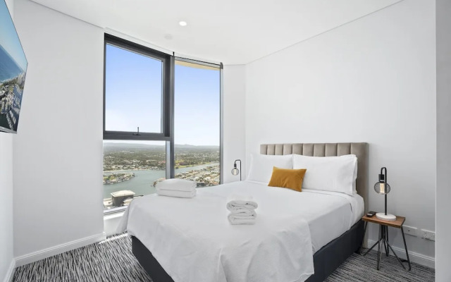 Ocean Surfers Paradise - GCLR