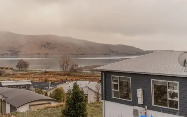 Hillside Haven - Perfect Getaway in Lake Tekapo 3BR