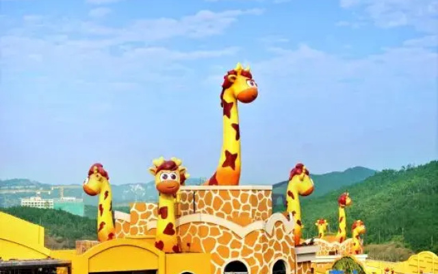 Chimelong Giraffe Castle