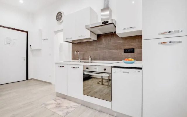 Bolognina Centro-Stazione Apartment