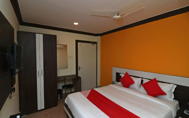 OYO 27602 Hotel Green Space