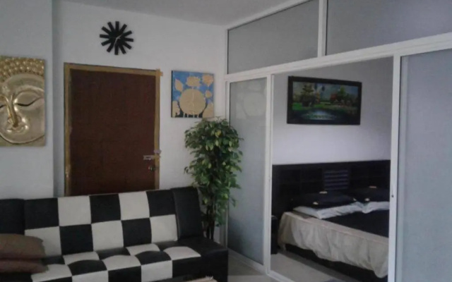 Wongamat Privacy Apartment for 1-6 People