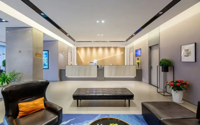 Homeinn Selected Hotel (Changsha Xindaxin Wu Yi Square Subway Station)