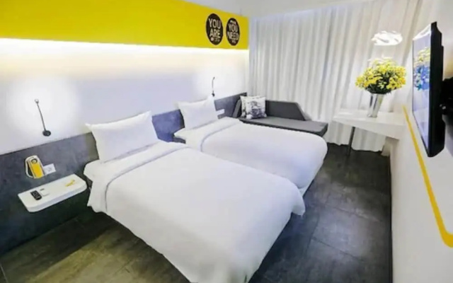 YELLO Paskal Bandung