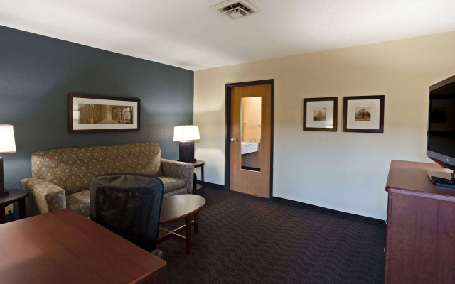 AmericInn by Wyndham Bay City