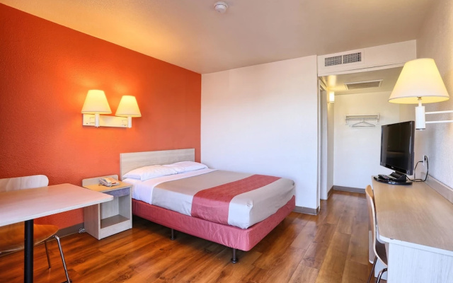 Motel 6 Pittsburg
