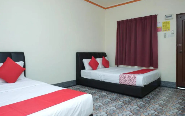 Oyo 89928 Acf Guest House