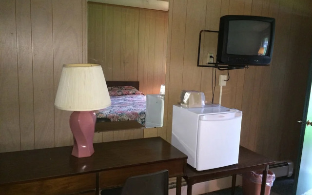 Maples Motel