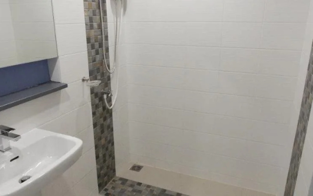 Eazy Motel Bangna