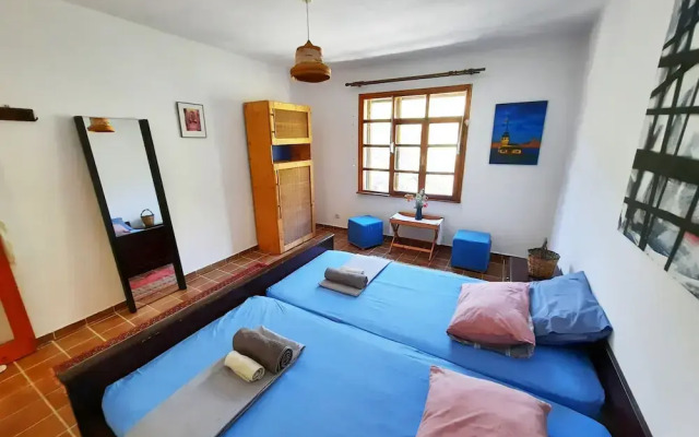 ada-art guesthouse