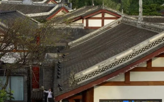 Tiandi Renhe Luochenghui Hotel