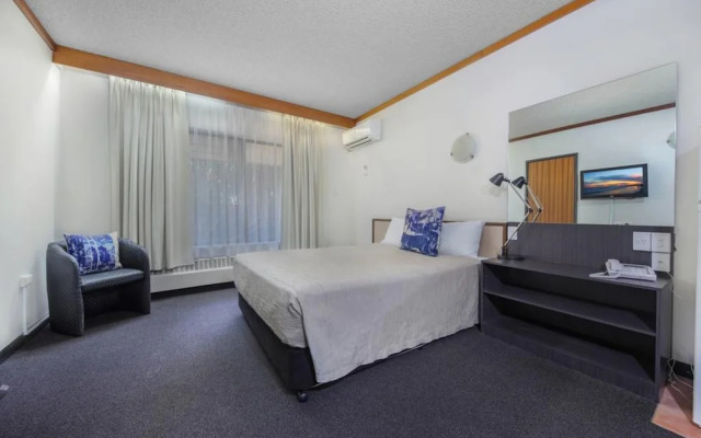 Belconnen Hotel & Serviced Apartments