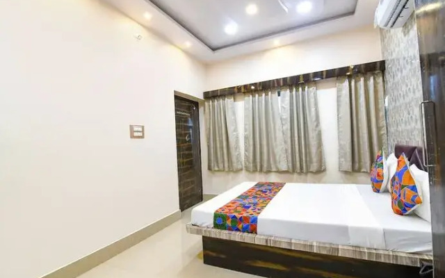 Fabhotel Sriya