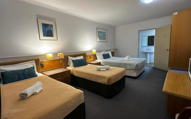 The Q Motel
