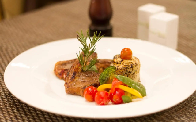Leisure Inn Grand Chanakya
