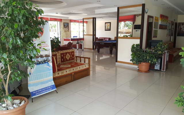 Primera Hotel & Apart